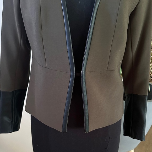 H&M Army Green Blazer with Faux Leather Black Trim detailing Size 12 - Picture 6 of 8